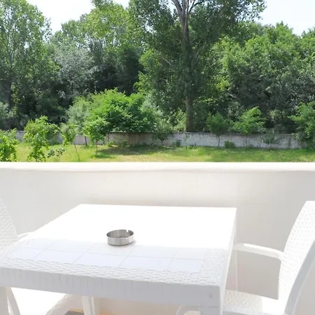 Village Hotel Velipojë