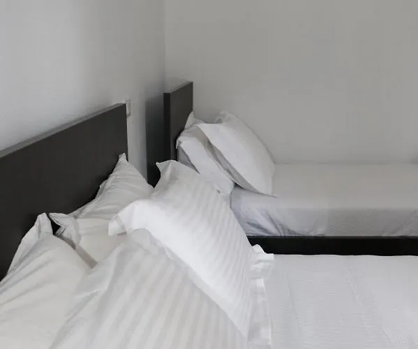 Village Hotel Velipojë