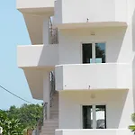 Village 호텔 4*