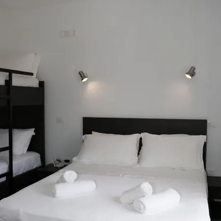 Village Hotel 4*