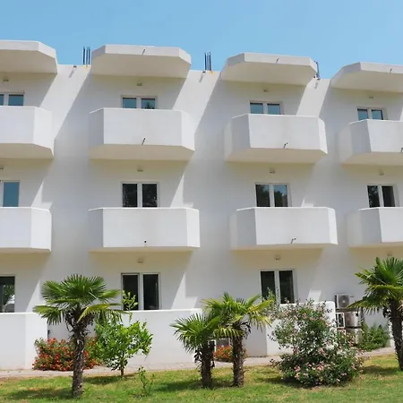 Hotel Village