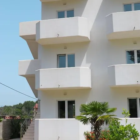 Hotel Village